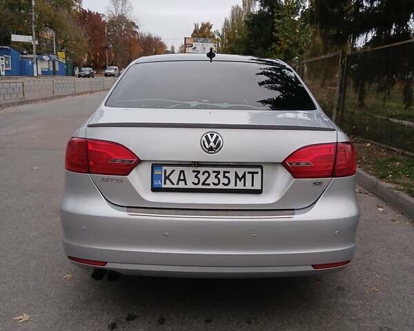 Фольксваген Джетта 2014 в Киеве на Automoto.ua Серый Фольксваген Джетта, объемом двигателя 1.8 л и пробегом 173 тыс. км за 8500 $, фото 4 на Automoto.ua