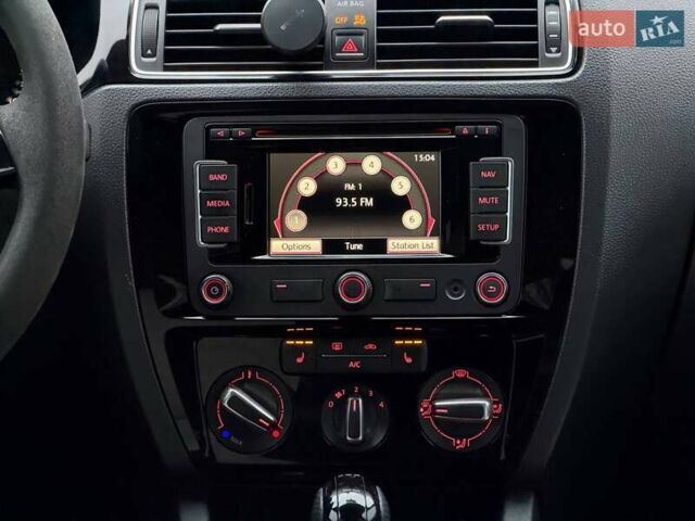 Сірий Фольксваген Джетта, об'ємом двигуна 1.8 л та пробігом 178 тис. км за 11000 $, фото 54 на Automoto.ua