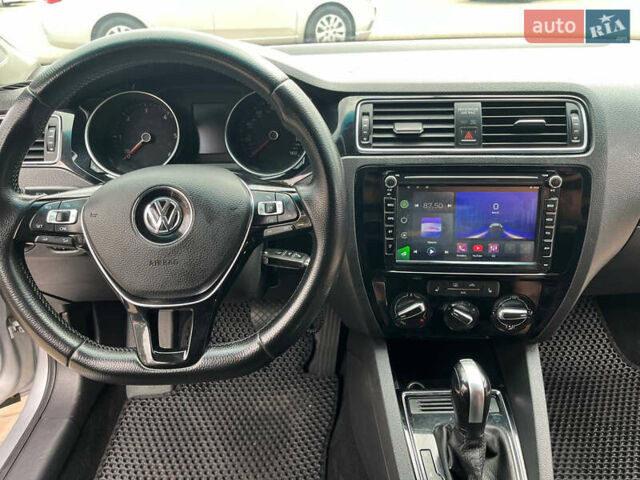 Сірий Фольксваген Джетта, об'ємом двигуна 2 л та пробігом 272 тис. км за 9900 $, фото 8 на Automoto.ua