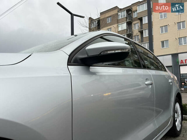 Сірий Фольксваген Джетта, об'ємом двигуна 1.97 л та пробігом 127 тис. км за 11800 $, фото 11 на Automoto.ua