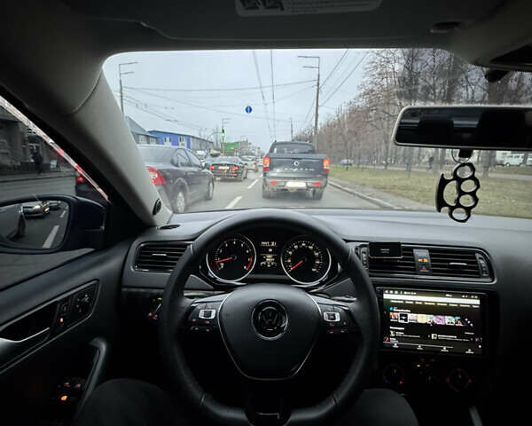 Серый Фольксваген Джетта, объемом двигателя 1.98 л и пробегом 188 тыс. км за 11500 $, фото 48 на Automoto.ua