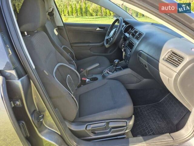 Сірий Фольксваген Джетта, об'ємом двигуна 1.98 л та пробігом 195 тис. км за 9100 $, фото 9 на Automoto.ua