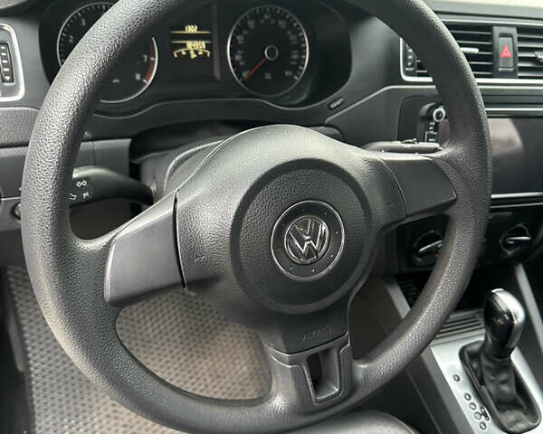 Сірий Фольксваген Джетта, об'ємом двигуна 1.8 л та пробігом 186 тис. км за 8600 $, фото 8 на Automoto.ua