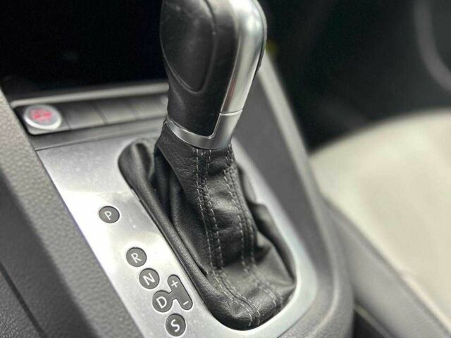 Сірий Фольксваген Джетта, об'ємом двигуна 1.4 л та пробігом 238 тис. км за 9900 $, фото 7 на Automoto.ua