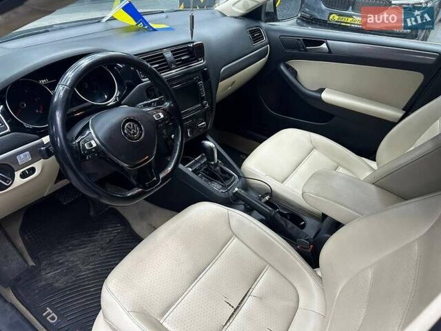 Сірий Фольксваген Джетта, об'ємом двигуна 1.97 л та пробігом 186 тис. км за 12500 $, фото 9 на Automoto.ua