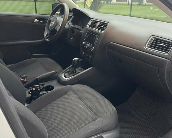 Серый Фольксваген Джетта, объемом двигателя 1.98 л и пробегом 180 тыс. км за 8900 $, фото 12 на Automoto.ua