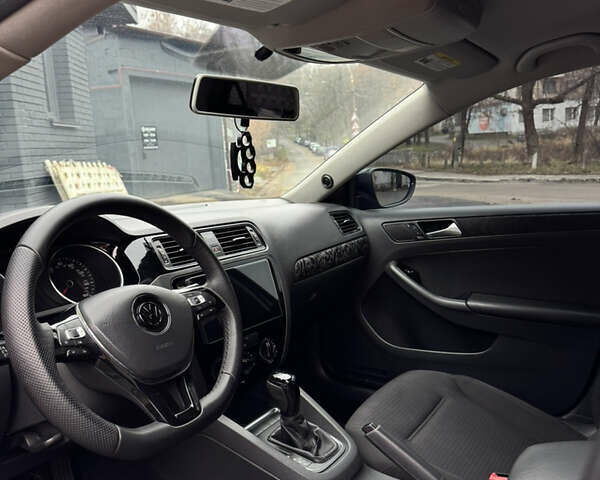 Серый Фольксваген Джетта, объемом двигателя 1.98 л и пробегом 188 тыс. км за 11500 $, фото 41 на Automoto.ua