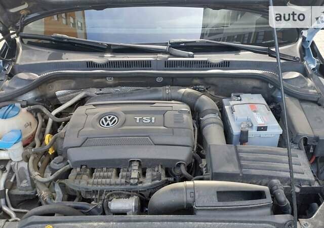 Серый Фольксваген Джетта, объемом двигателя 1.8 л и пробегом 131 тыс. км за 11500 $, фото 52 на Automoto.ua