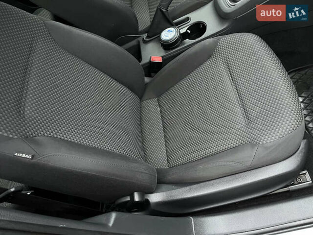 Серый Фольксваген Джетта, объемом двигателя 1.97 л и пробегом 127 тыс. км за 11999 $, фото 31 на Automoto.ua