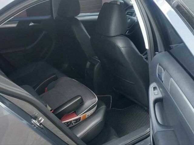 Сірий Фольксваген Джетта, об'ємом двигуна 1.8 л та пробігом 135 тис. км за 11700 $, фото 15 на Automoto.ua