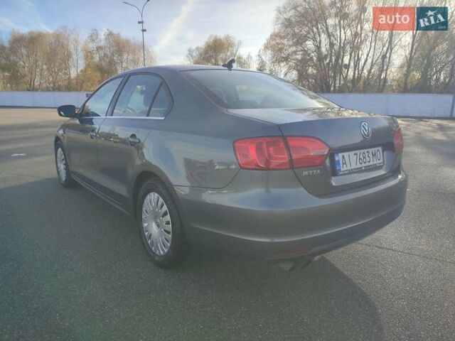 Серый Фольксваген Джетта, объемом двигателя 1.8 л и пробегом 165 тыс. км за 7700 $, фото 6 на Automoto.ua