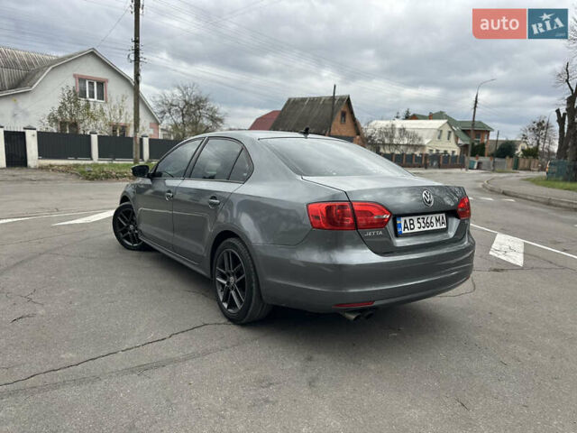 Серый Фольксваген Джетта, объемом двигателя 1.8 л и пробегом 228 тыс. км за 6999 $, фото 6 на Automoto.ua