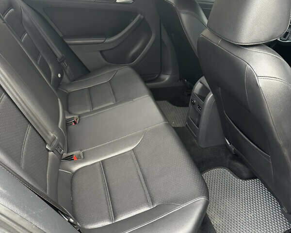 Сірий Фольксваген Джетта, об'ємом двигуна 1.8 л та пробігом 186 тис. км за 8600 $, фото 11 на Automoto.ua