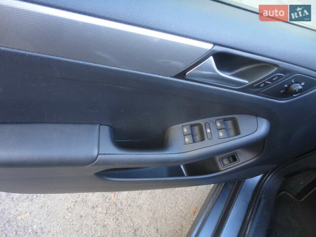 Серый Фольксваген Джетта, объемом двигателя 1.8 л и пробегом 127 тыс. км за 12100 $, фото 40 на Automoto.ua