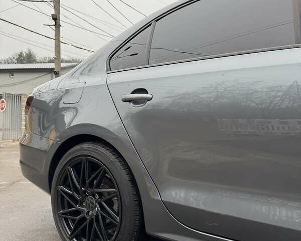 Серый Фольксваген Джетта, объемом двигателя 1.98 л и пробегом 188 тыс. км за 11500 $, фото 7 на Automoto.ua