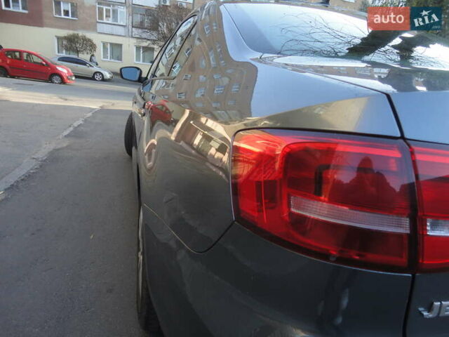 Серый Фольксваген Джетта, объемом двигателя 1.8 л и пробегом 127 тыс. км за 12100 $, фото 11 на Automoto.ua