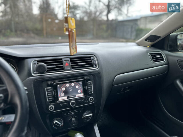 Серый Фольксваген Джетта, объемом двигателя 1.97 л и пробегом 260 тыс. км за 11000 $, фото 29 на Automoto.ua