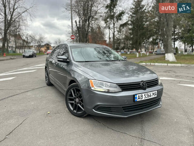 Серый Фольксваген Джетта, объемом двигателя 1.8 л и пробегом 228 тыс. км за 6999 $, фото 4 на Automoto.ua