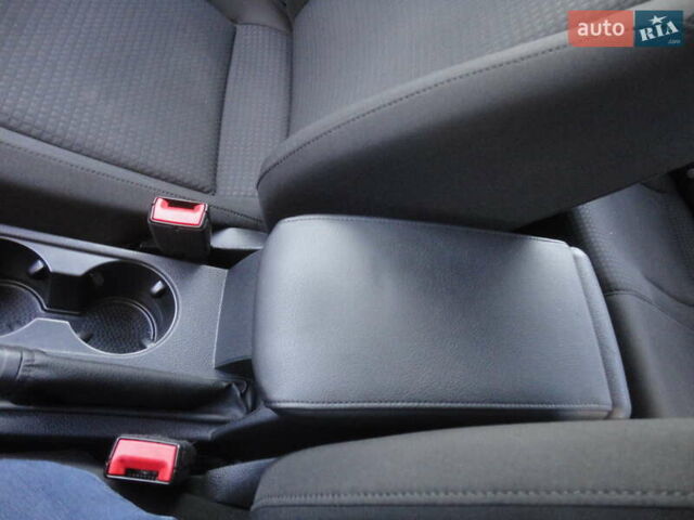 Серый Фольксваген Джетта, объемом двигателя 1.8 л и пробегом 127 тыс. км за 12100 $, фото 17 на Automoto.ua