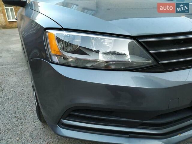 Серый Фольксваген Джетта, объемом двигателя 1.8 л и пробегом 127 тыс. км за 12100 $, фото 2 на Automoto.ua