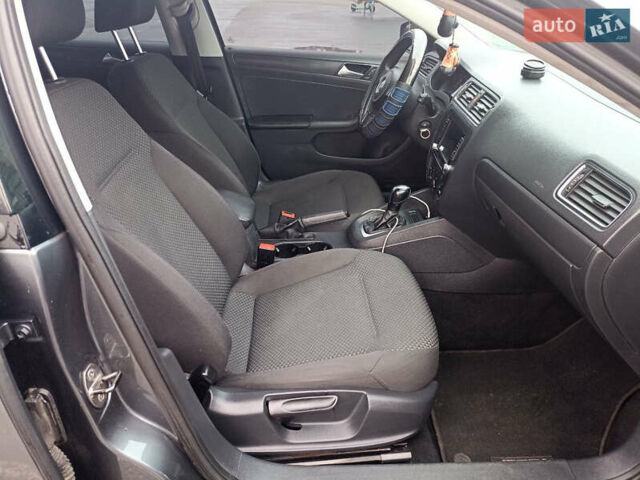 Серый Фольксваген Джетта, объемом двигателя 2 л и пробегом 107 тыс. км за 7500 $, фото 21 на Automoto.ua