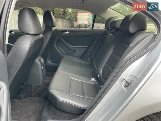 Серый Фольксваген Джетта, объемом двигателя 1.8 л и пробегом 225 тыс. км за 7290 $, фото 21 на Automoto.ua