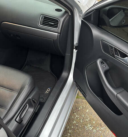 Сірий Фольксваген Джетта, об'ємом двигуна 1.97 л та пробігом 230 тис. км за 10800 $, фото 13 на Automoto.ua