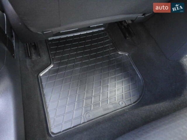 Серый Фольксваген Джетта, объемом двигателя 1.8 л и пробегом 127 тыс. км за 12100 $, фото 45 на Automoto.ua