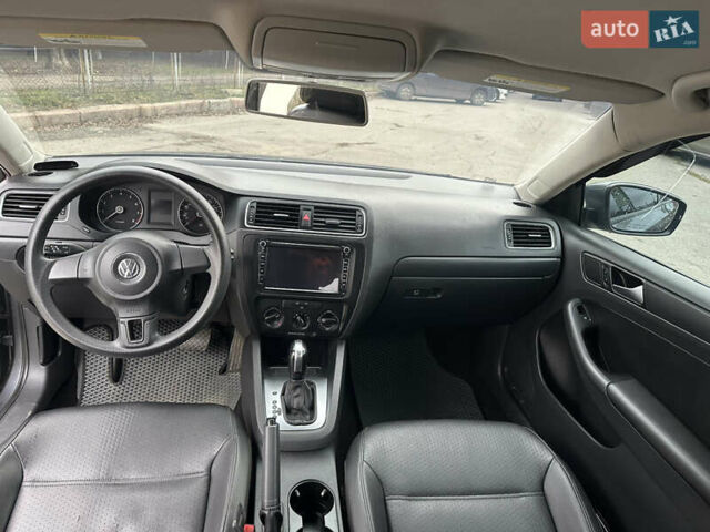 Сірий Фольксваген Джетта, об'ємом двигуна 1.8 л та пробігом 186 тис. км за 8600 $, фото 10 на Automoto.ua