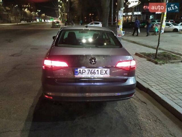 Серый Фольксваген Джетта, объемом двигателя 1.8 л и пробегом 127 тыс. км за 12100 $, фото 72 на Automoto.ua