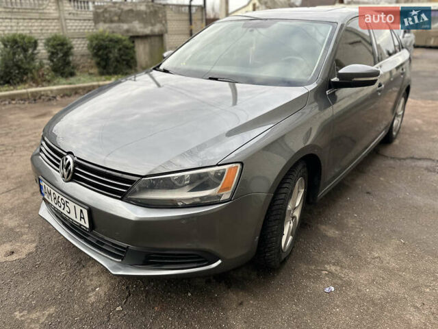Серый Фольксваген Джетта, объемом двигателя 1.97 л и пробегом 260 тыс. км за 11000 $, фото 1 на Automoto.ua