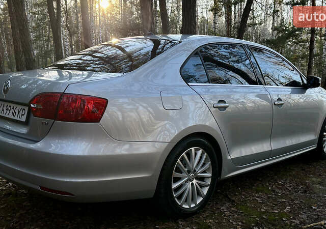 Серый Фольксваген Джетта, объемом двигателя 1.97 л и пробегом 230 тыс. км за 9900 $, фото 4 на Automoto.ua