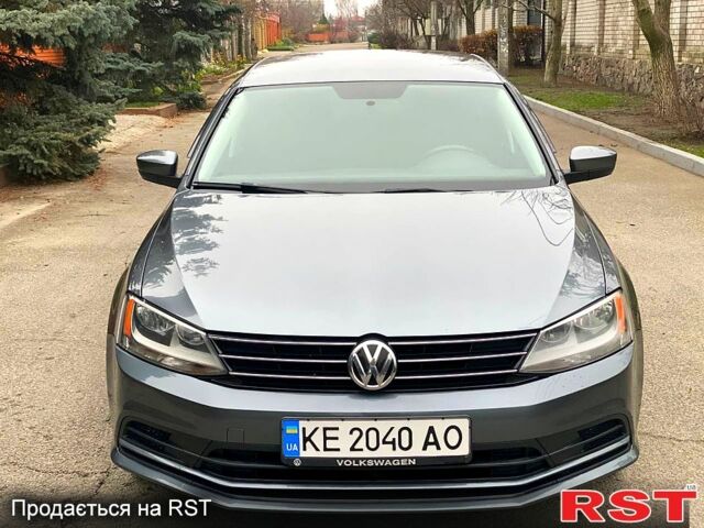 Серый Фольксваген Джетта, объемом двигателя 1.8 л и пробегом 119 тыс. км за 10000 $, фото 4 на Automoto.ua