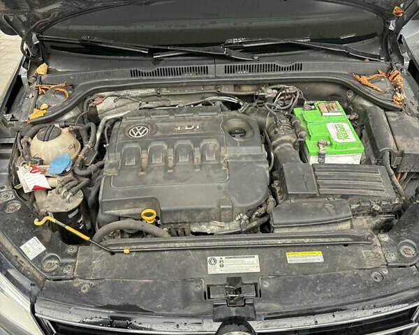 Серый Фольксваген Джетта, объемом двигателя 2 л и пробегом 202 тыс. км за 12500 $, фото 11 на Automoto.ua