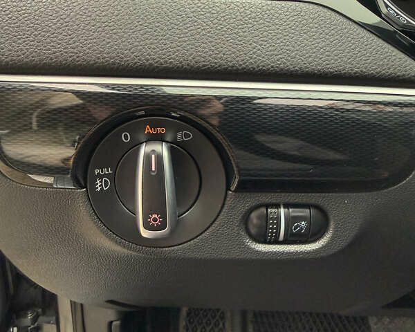 Серый Фольксваген Джетта, объемом двигателя 1.8 л и пробегом 157 тыс. км за 12500 $, фото 16 на Automoto.ua