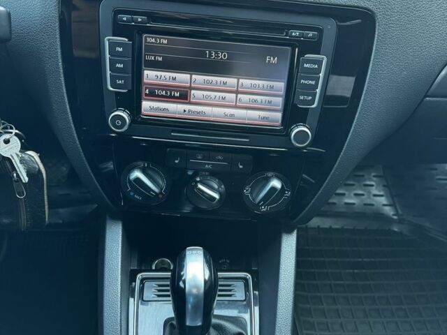 Серый Фольксваген Джетта, объемом двигателя 0 л и пробегом 190 тыс. км за 9999 $, фото 3 на Automoto.ua