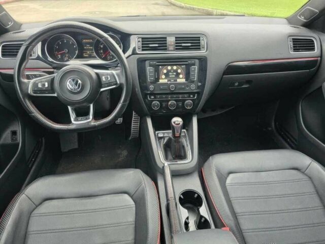 Серый Фольксваген Джетта, объемом двигателя 2 л и пробегом 135 тыс. км за 8000 $, фото 3 на Automoto.ua