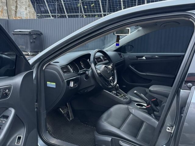 Серый Фольксваген Джетта, объемом двигателя 2 л и пробегом 167 тыс. км за 13300 $, фото 6 на Automoto.ua