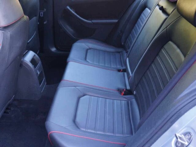 Серый Фольксваген Джетта, объемом двигателя 2 л и пробегом 77 тыс. км за 9000 $, фото 13 на Automoto.ua