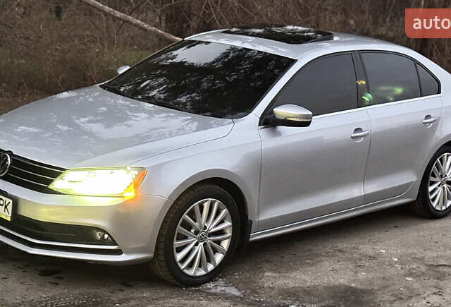 Серый Фольксваген Джетта, объемом двигателя 1.8 л и пробегом 145 тыс. км за 11200 $, фото 12 на Automoto.ua