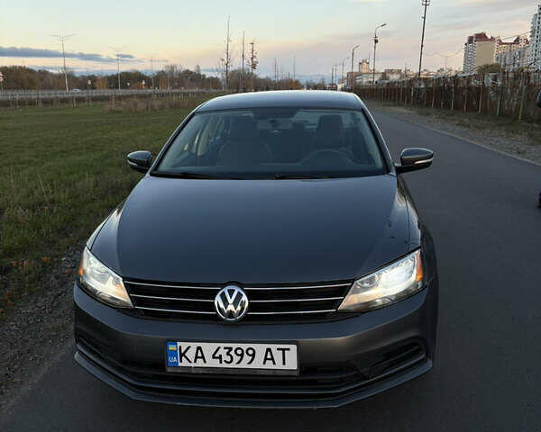 Сірий Фольксваген Джетта, об'ємом двигуна 2 л та пробігом 161 тис. км за 9800 $, фото 2 на Automoto.ua