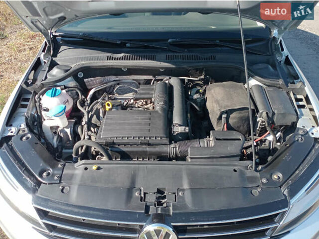 Серый Фольксваген Джетта, объемом двигателя 1.4 л и пробегом 120 тыс. км за 9800 $, фото 15 на Automoto.ua