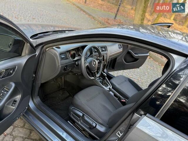 Серый Фольксваген Джетта, объемом двигателя 1.4 л и пробегом 100 тыс. км за 9200 $, фото 91 на Automoto.ua