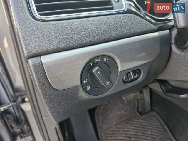 Сірий Фольксваген Джетта, об'ємом двигуна 1.8 л та пробігом 278 тис. км за 9999 $, фото 12 на Automoto.ua