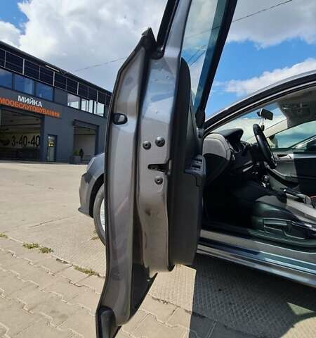 Серый Фольксваген Джетта, объемом двигателя 1.8 л и пробегом 143 тыс. км за 11500 $, фото 11 на Automoto.ua