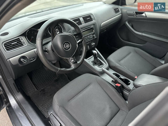 Серый Фольксваген Джетта, объемом двигателя 1.8 л и пробегом 252 тыс. км за 8700 $, фото 21 на Automoto.ua