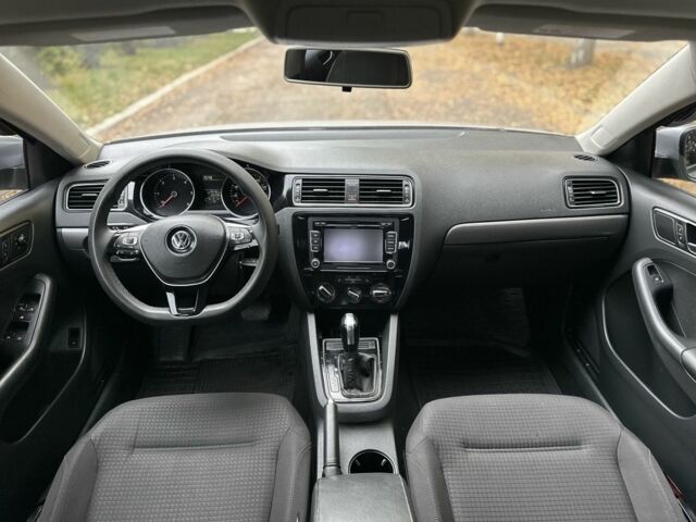 Серый Фольксваген Джетта, объемом двигателя 2 л и пробегом 199 тыс. км за 11500 $, фото 18 на Automoto.ua