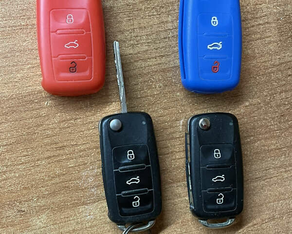 Сірий Фольксваген Джетта, об'ємом двигуна 2 л та пробігом 161 тис. км за 9800 $, фото 32 на Automoto.ua