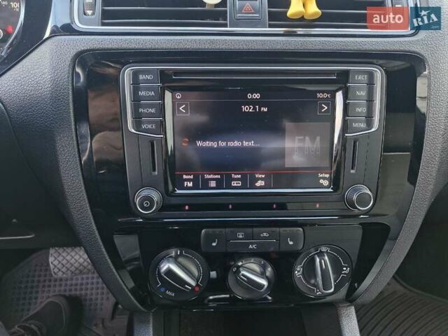 Сірий Фольксваген Джетта, об'ємом двигуна 1.8 л та пробігом 278 тис. км за 9999 $, фото 20 на Automoto.ua