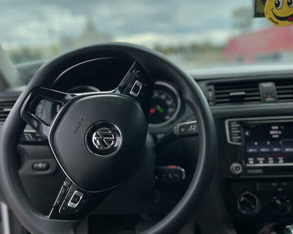 Сірий Фольксваген Джетта, об'ємом двигуна 1.4 л та пробігом 210 тис. км за 9500 $, фото 12 на Automoto.ua